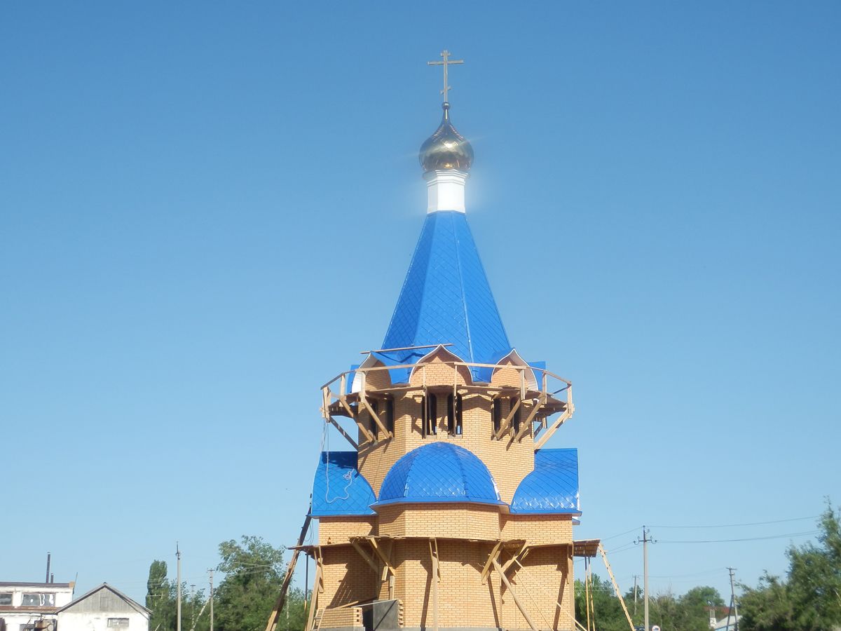 hram-ikony-bozhiej-materi-sporitelnica-hlebov-krovlya_1